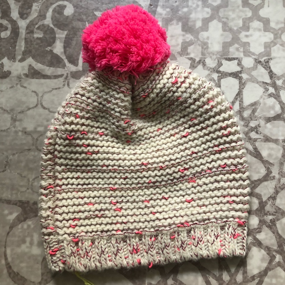 Infant girl pom pom knit hat size 3-6 months
